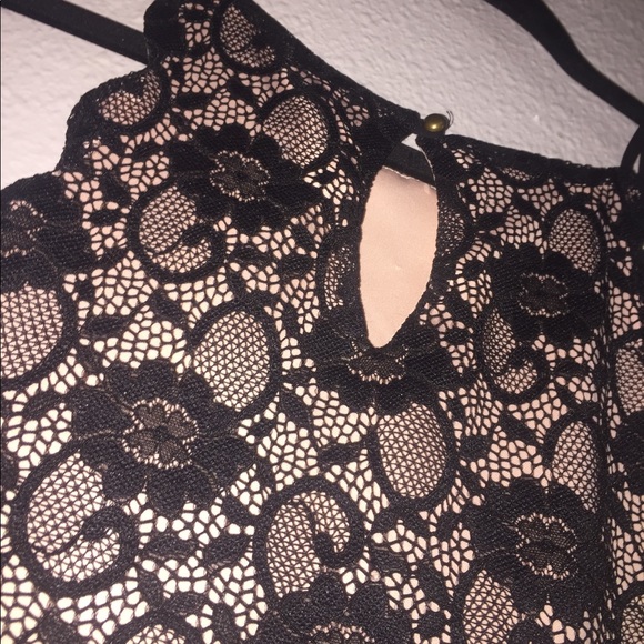 Black and light pink mini halter top dress - Picture 2 of 3